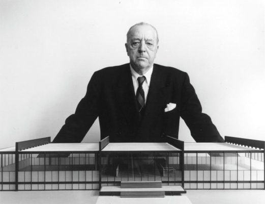 Kiến trúc sư Ludwig Mies van der Rohe (1886-1969) được xem như cha đẻ của kiến trúc tối thiểu (Minimalism)